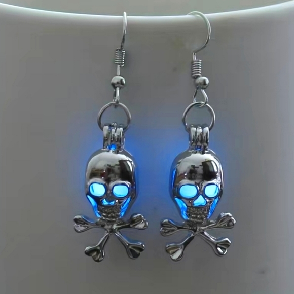 Jewelry - Luminous Glowing 💀 Skull Design Dangle Earrings Halloween crossbones